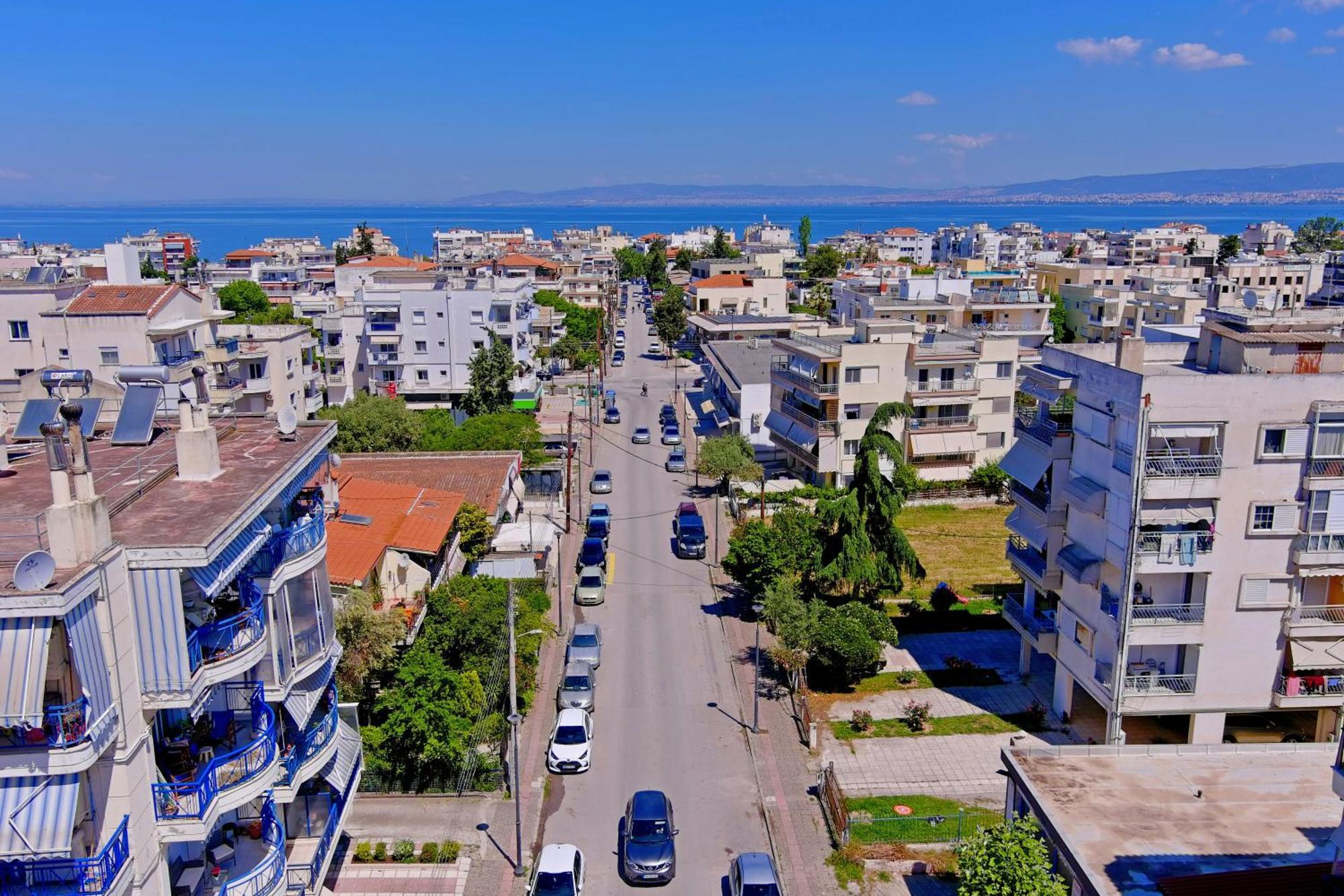 Lovely And Sunny Apartament 300M From Beach!! Peraia  ภายนอก รูปภาพ