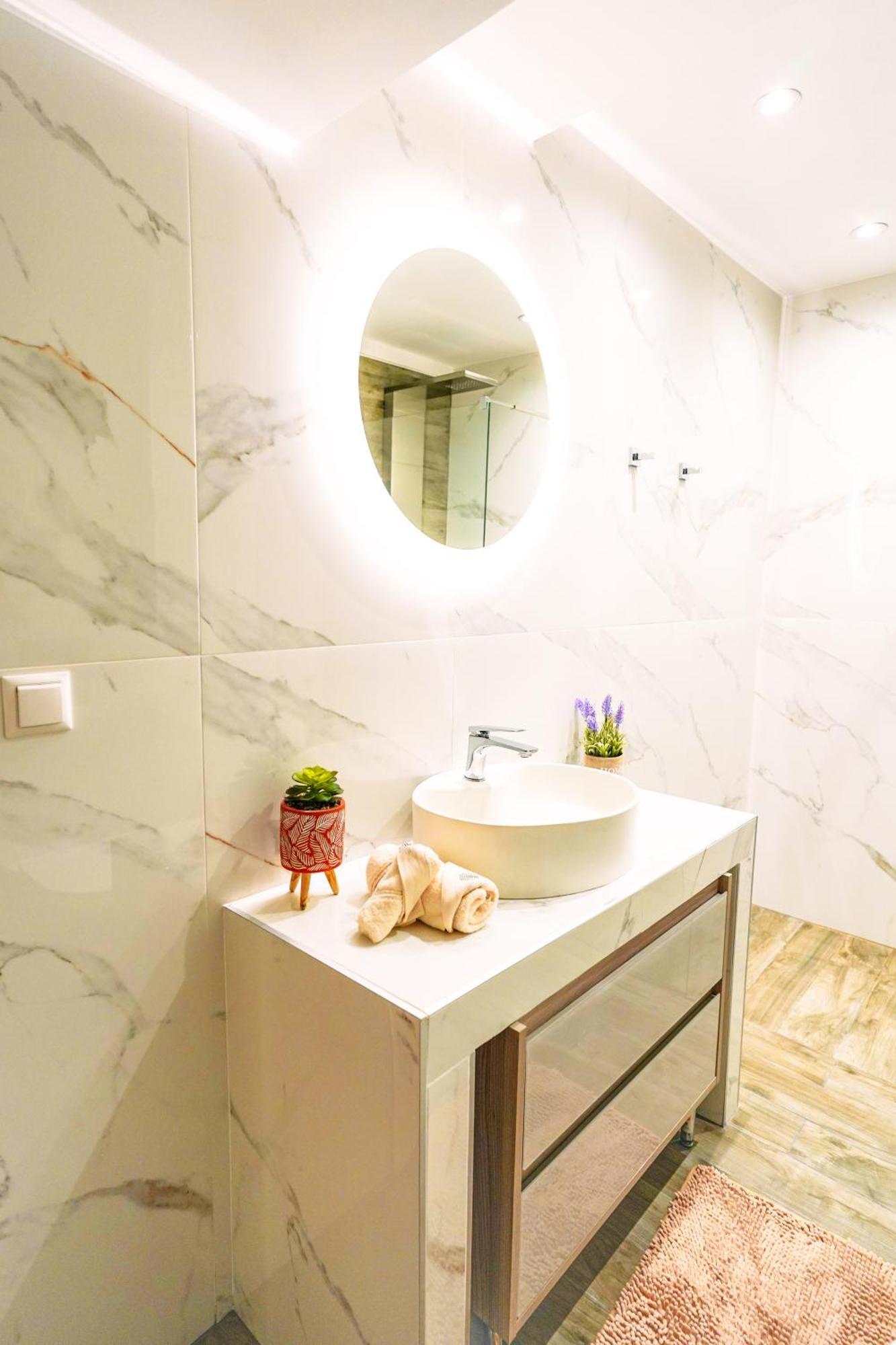 Lovely And Sunny Apartament 300M From Beach!! Peraia  ภายนอก รูปภาพ