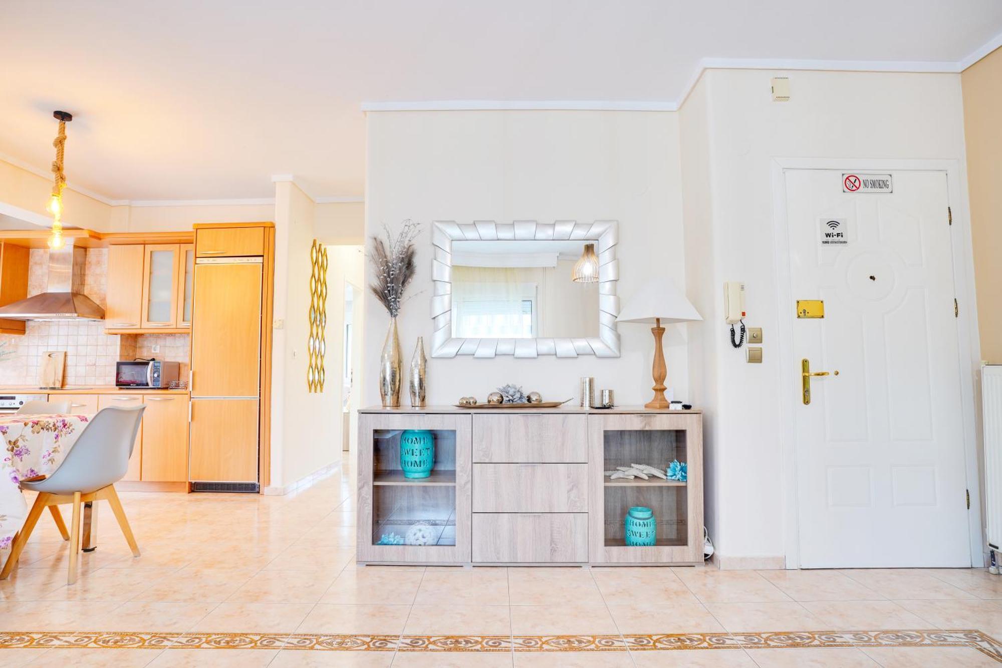Lovely And Sunny Apartament 300M From Beach!! Peraia  ภายนอก รูปภาพ