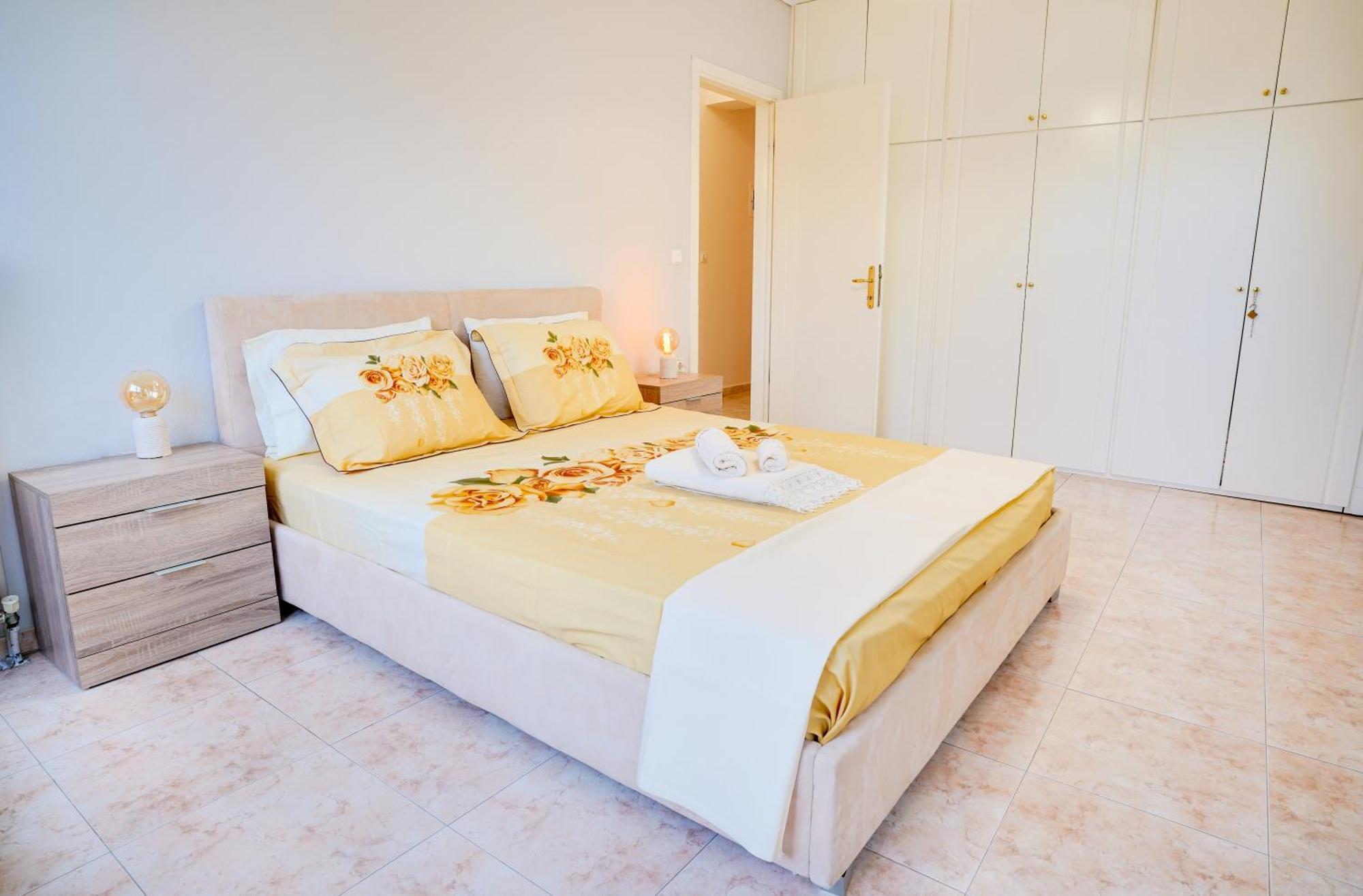 Lovely And Sunny Apartament 300M From Beach!! Peraia  ภายนอก รูปภาพ