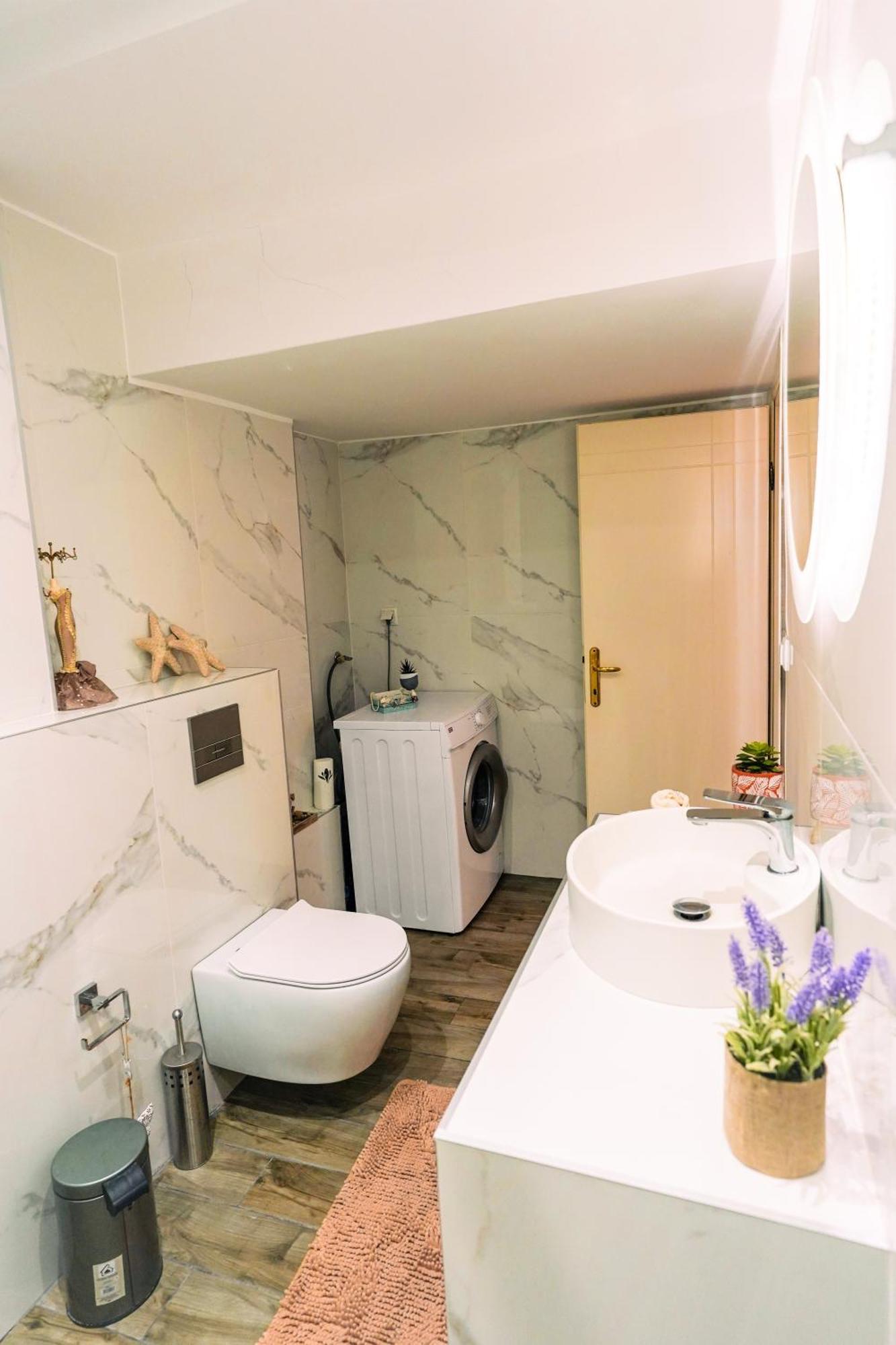 Lovely And Sunny Apartament 300M From Beach!! Peraia  ภายนอก รูปภาพ